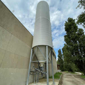 Lime-dosing-silo